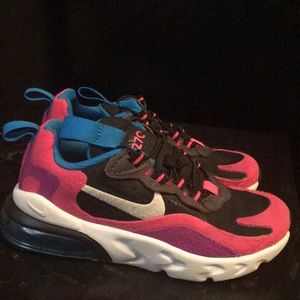 Kids sneakers